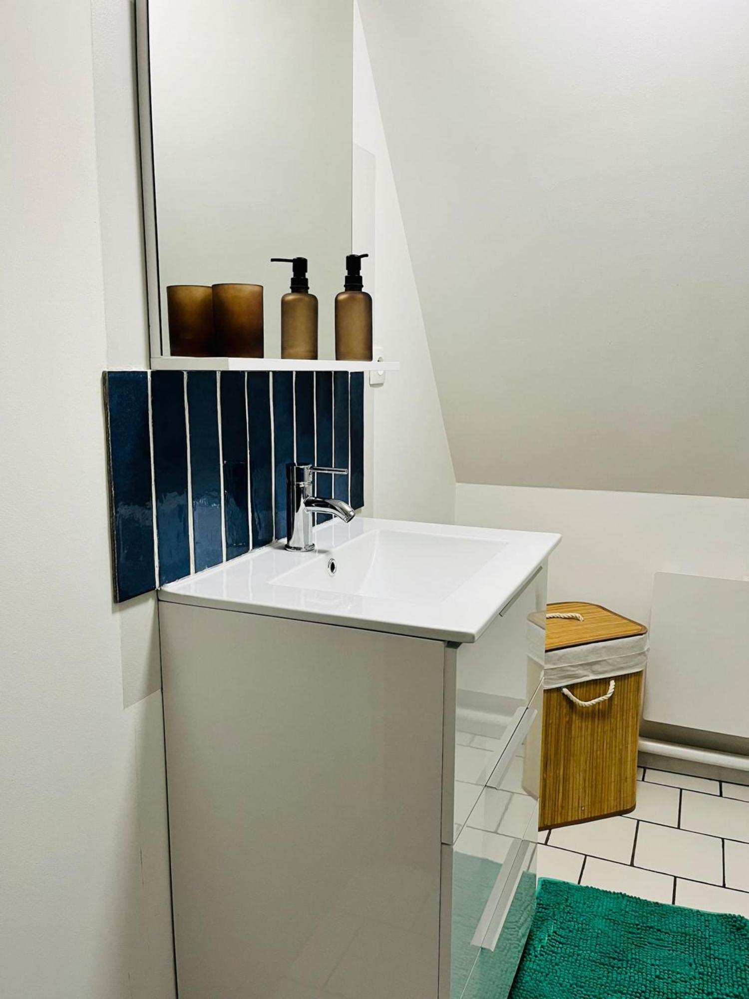 Duplex Charmant Au Coeur De Levroux المظهر الخارجي الصورة